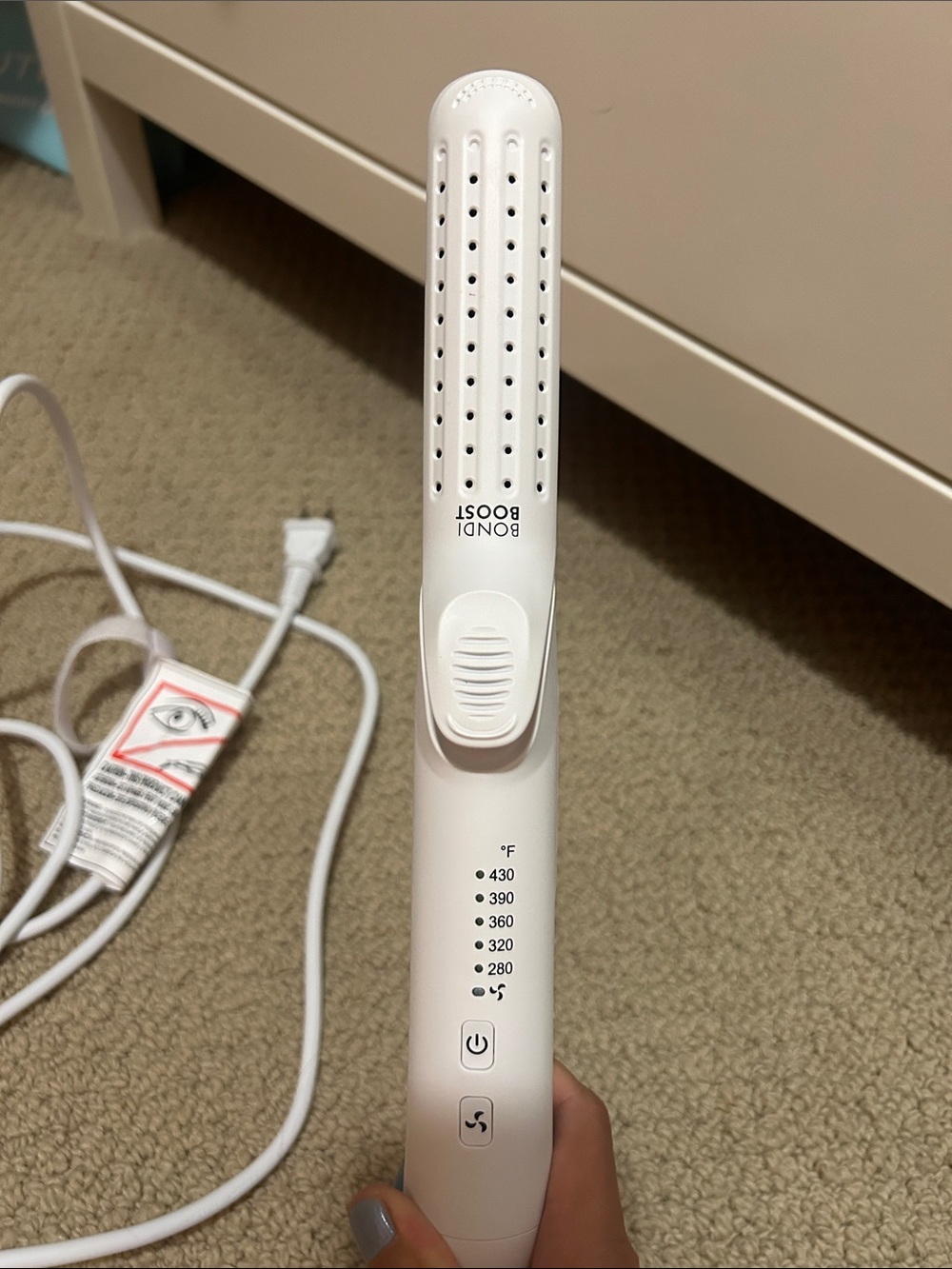 BondiBoost White hairstyler
